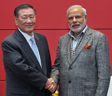 Hyundai Motor Group's Chairman Mong-Koo Chung with Prime Minister Narendra Modi